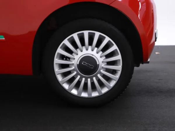 Photo 3 of 21 of ZFA31200000548775 Fiat 500 1.2 Lounge Pano