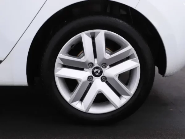 Photo 3 of 24 of VF1RJA00074068603 Renault Clio 1.6 E-Tech Full Hybrid 145