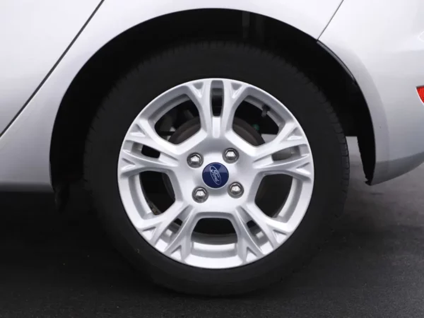 Photo 3 of 25 of WF0DXXGAKDGT64860 Ford Fiesta 1.0 Style Ultimate Cruise Alloy