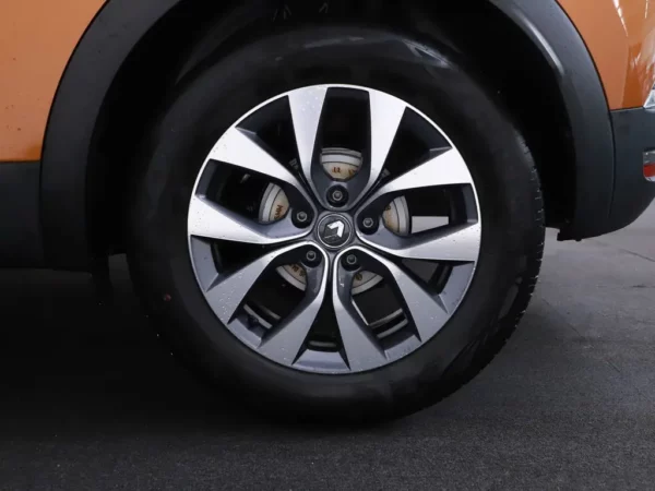 Photo 3 of 28 of VF1RJB00966036371 Renault Captur 1.0 TCe 100 Intens (5-drs