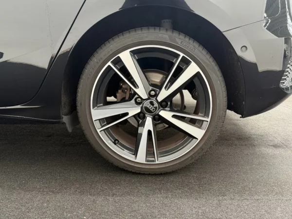 Photo 3 of 28 of WAUZZZGY2MA016341 Audi A3 Sportback 35 TFSI edition one 5-drs Hatchb.