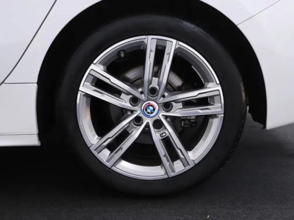 Photo 3 of 28 of WBA7K310207K99164 BMW 1-serie 118i Aut. Business Edition 5-drs Hatchb.