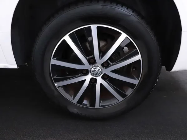 Photo 3 of 28 of WV1ZZZ7HZKX007862 Volkswagen Transporter 2.0 TDI L1H2 Highline (Bestel)