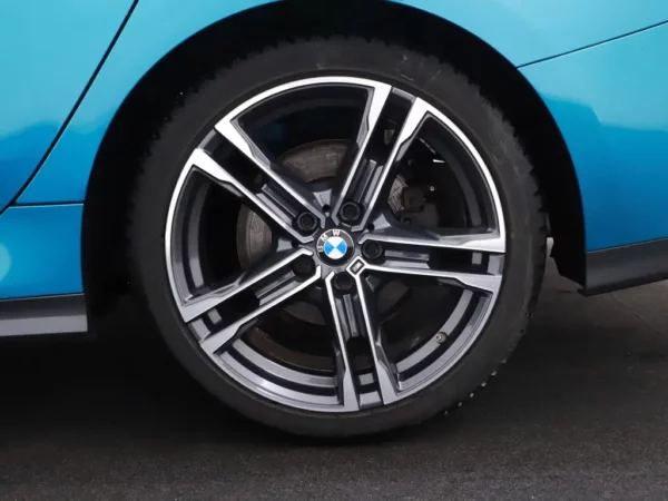 Photo 3 of 29 of WBA11AK0707G88610 BMW 2 Serie Gran Coupé 218i High