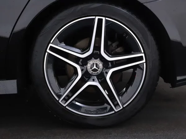 Photo 3 of 30 of WDD1771871J141650 Mercedes-Benz A-Klasse 200 Aut. Business Solution AMG