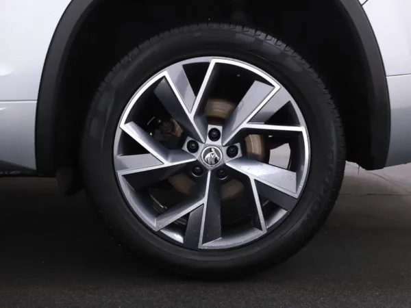 Photo 3 of 32 of TMBJB9NS9N8013027 Skoda Kodiaq 1.5 TSI Aut. Sportline Business Facelift