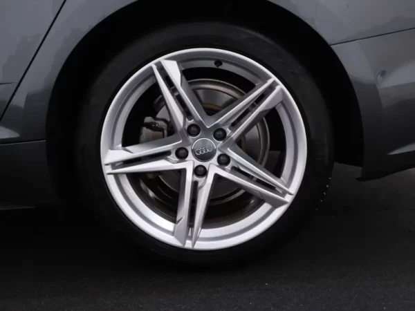 Photo 3 of 34 of WAUZZZF56KA068463 Audi A5 Sportback 35 TFSi Sport S-Tronic