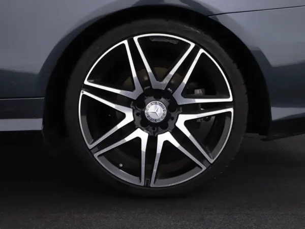 Photo 3 of 34 of WDD2074611F336253 Mercedes-Benz E-Klasse Cabrio 400 Prestige Cruise Ecc