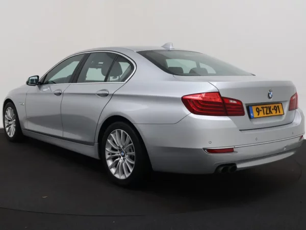 Photo 30 of 30 of WBA5A31080D744552 BMW 5 Serie 520i Aut. Last Minute Edition 4-drs Sedan