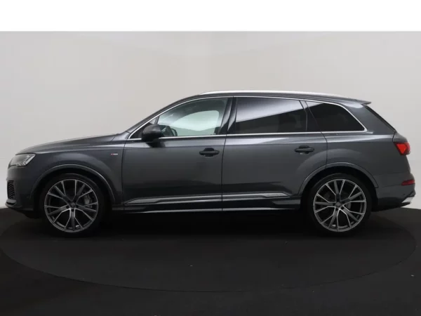 Photo 31 of 34 of WAUZZZ4M3LD007324 Audi Q7 55 TFSI quattro Pro Line S 7p