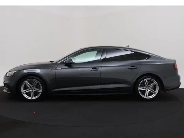 Photo 31 of 34 of WAUZZZF56KA068463 Audi A5 Sportback 35 TFSi Sport S-Tronic