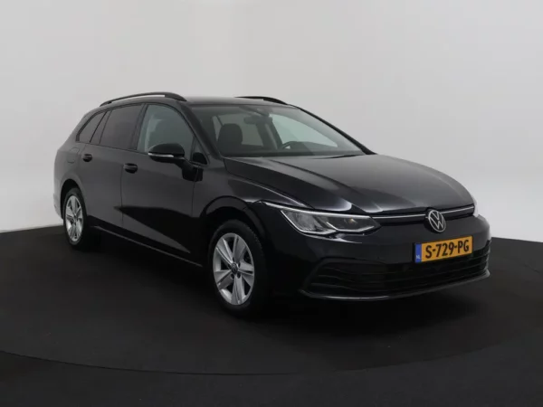 Photo 32 of 33 of WVWZZZCD2PW528663 Volkswagen GOLF Variant 1.0 eTSI Life Business