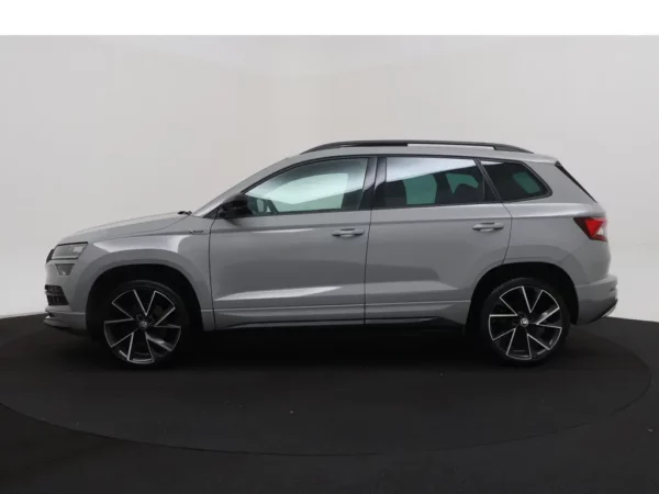 Photo 32 of 35 of TMBJR7NU3M2011227 Skoda Karoq 1.5 TSI ACT Sportline Business PANO