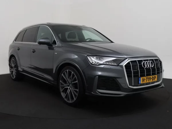 Photo 33 of 34 of WAUZZZ4M3LD007324 Audi Q7 55 TFSI quattro Pro Line S 7p