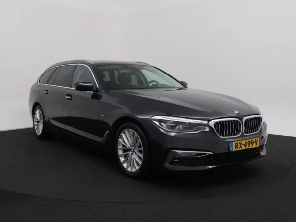 Photo 33 of 34 of WBAJL11080BC88242 BMW 5 Serie Touring 520i High Executive 5-drs Combi