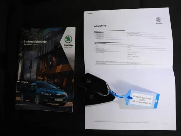 Photo 33 of 38 of TMBJP7NX4MY040099 Skoda Octavia Combi 1.0 TSI Business Edition Plus 5-drs Combi