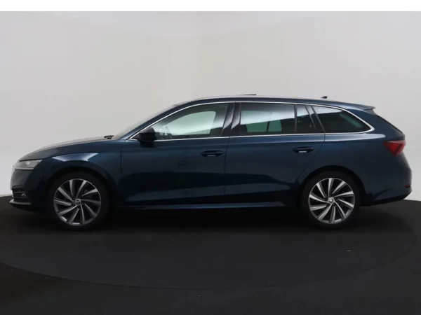 Photo 35 of 38 of TMBJP7NX4MY040099 Skoda Octavia Combi 1.0 TSI Business Edition Plus 5-drs Combi