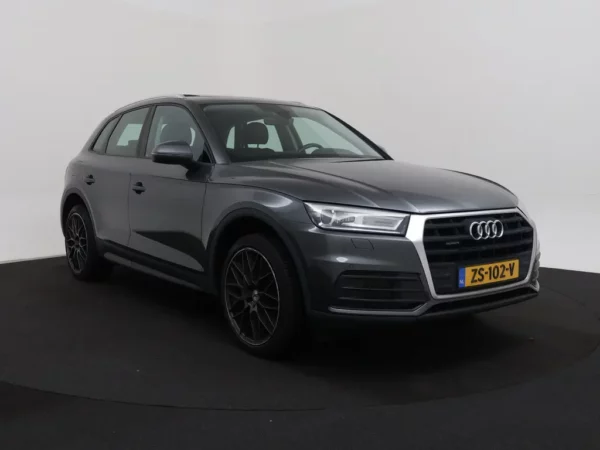 Photo 38 of 39 of WAUZZZFY7H2018880 Audi Q5 2.0 TFSI quattro Design Pro Line Plus LED