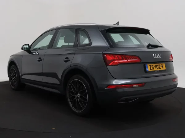 Photo 39 of 39 of WAUZZZFY7H2018880 Audi Q5 2.0 TFSI quattro Design Pro Line Plus LED