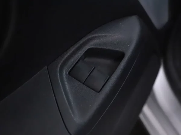 Photo 4 of 24 of VF7PAHMTBER752090 Citroen C1 1.2 PureTech Airscape Shine Alloy