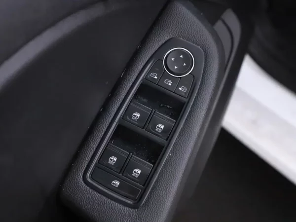 Photo 4 of 25 of VF1RJA00374065209 Renault Clio 1.6 E-Tech Full Hybrid 145