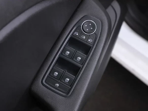 Photo 4 of 25 of VF1RJA00674065222 Renault Clio 1.6 E-Tech Full Hybrid 145