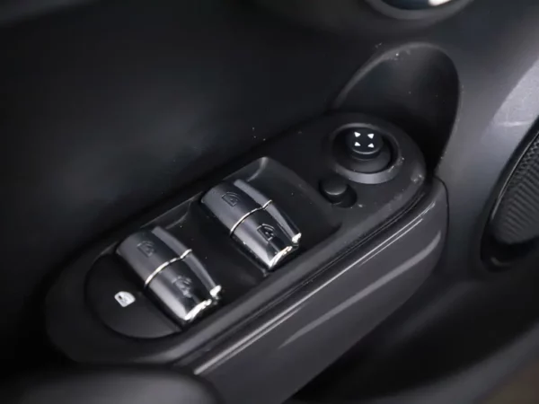 Photo 4 of 25 of WMWXS110202C22296 Mini Mini 1.2 One Business 5-drs Hatchb