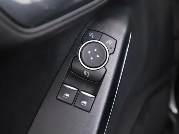 Photo 4 of 26 of WF0JXXGAHJJR22941 Ford Fiesta 1.0 EcoBoost ST-Line Alloy Wheels