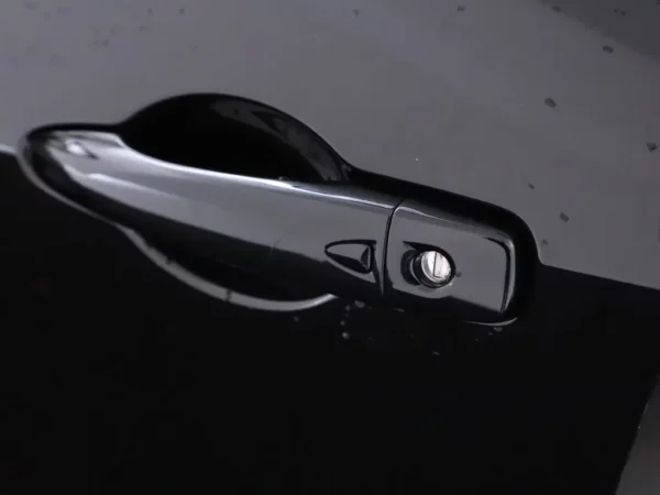 Photo 4 of 27 of VNVK1400860805311 Nissan Micra 0.9 IG-T N-Connecta Cruise Alloy