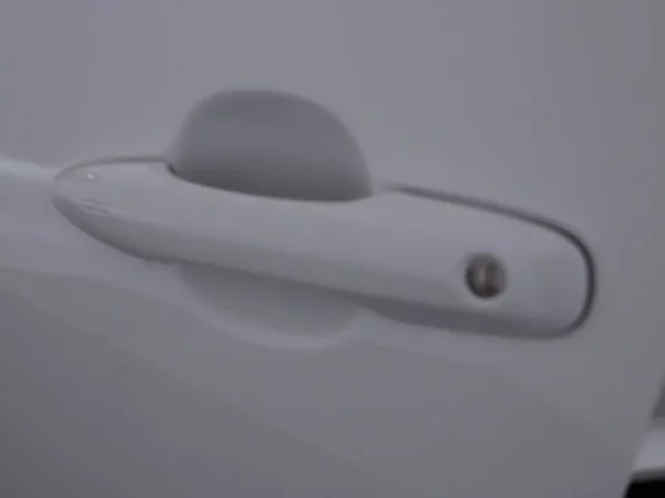 Photo 4 of 27 of YARKBAC3200180897 Toyota Yaris 1.5 Hybrid Dynamic 5-drs Hatchb