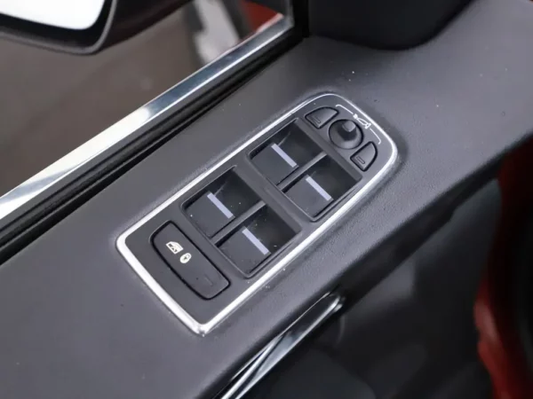 Photo 4 of 29 of SADCA2BN9HA071223 Jaguar F-Pace 2.0 Aut. Portfolio AWD 20d