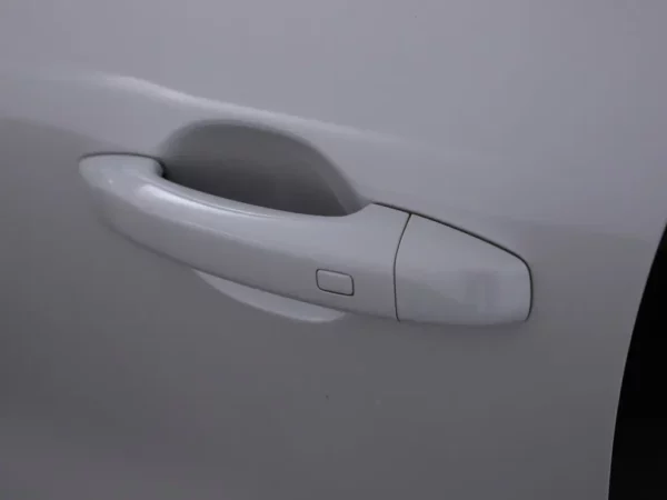 Photo 4 of 29 of VF1RJB00068086046 Renault Captur 1.0 TCe 100 Bi-Fuel Business Zen LED