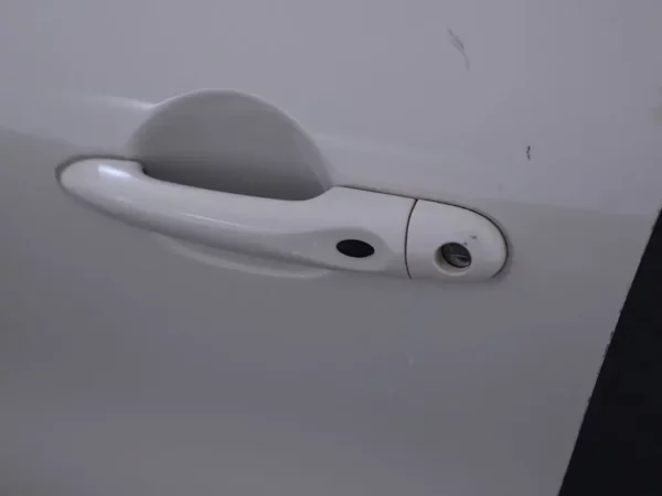 Photo 4 of 31 of VF1R8700763606314 Renault Captur 0.9 TCe Intens Navi