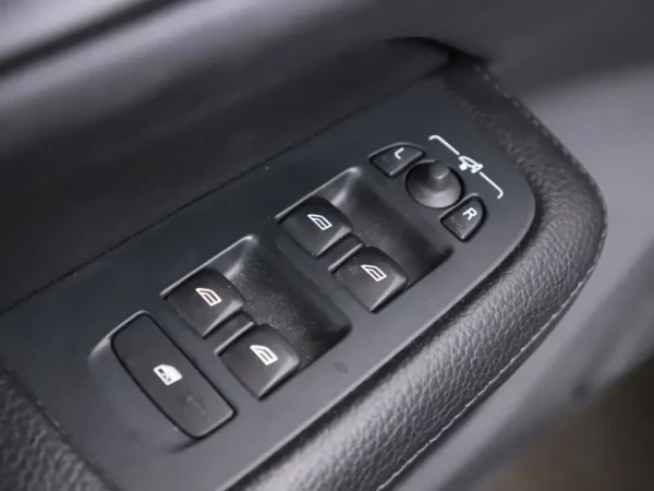 Volvo V60 2.0 T5 Aut. R-Design LED