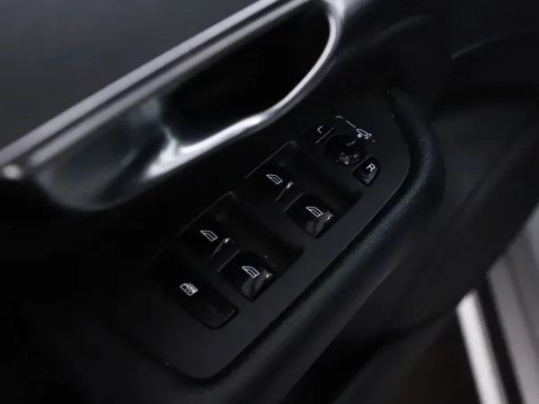 Photo 4 of 36 of YV1LFBABDH1149222 Volvo XC90 2.0 T8 Twin Engine AWD Inscription