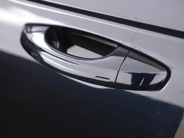 Photo 4 of 41 of WVGZZZCRZKD048400 Volkswagen Touareg 3.0 TSI R-Line Pano