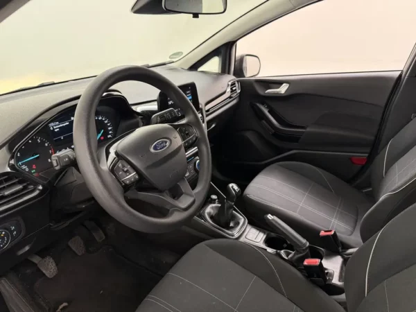 Photo 5 of 21 of WF0JXXGAHJJJ67730 Ford Fiesta 1.1 Trend Airco