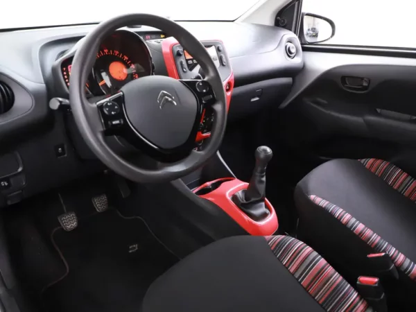 Photo 5 of 24 of VF7PAHMTBER752090 Citroen C1 1.2 PureTech Airscape Shine Alloy