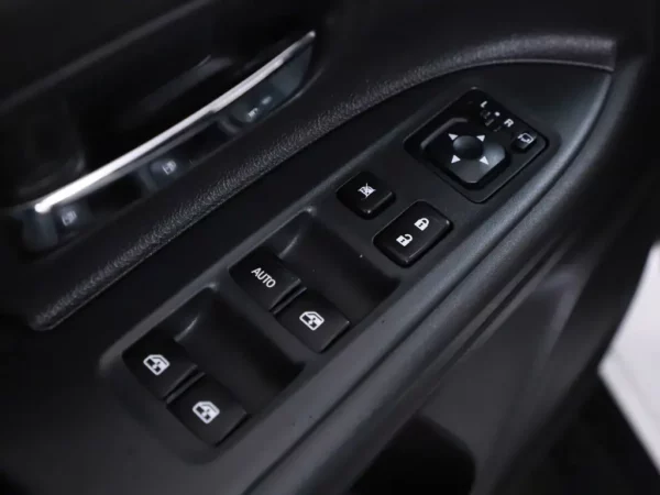 Photo 5 of 26 of JMBXTGF7WGZ002412 Mitsubishi Outlander 2.0 Aut. Executive Ed 7 Persoons Nav