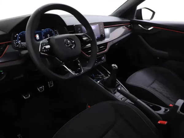 Photo 5 of 26 of TMBER7NW9P3231540 Skoda Scala 1.0 TSI Sport Business (5-drs