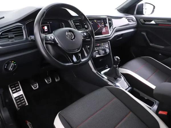 Photo 5 of 28 of WVGZZZA1ZJV009374 Volkswagen T-Roc 1.5 TSI Sport Cruise Led