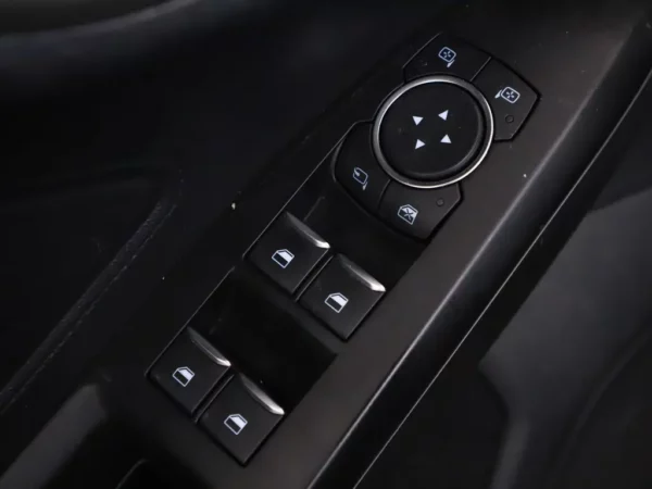 Photo 5 of 29 of WF0PXXGCHPKY79662 Ford FOCUS Wagon 1.0 EcoBoost Titanium Business 5-drs Combi