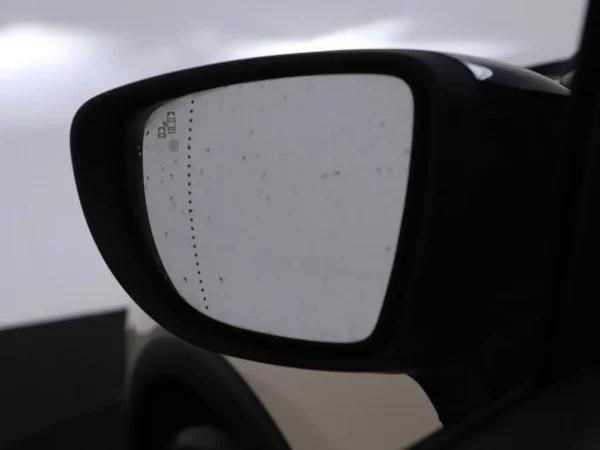 Photo 5 of 31 of VF1R8700763606314 Renault Captur 0.9 TCe Intens Navi