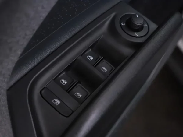 Photo 5 of 34 of TMBJB7NY3NF011424 Skoda Enyaq iV 60 5-drs SUV Cruise