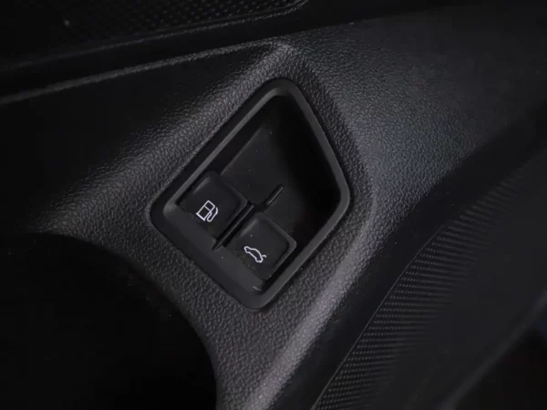 Photo 5 of 35 of WVWZZZ3CZHE054129 Volkswagen Passat Variant 1.4 TSI GTE Connected