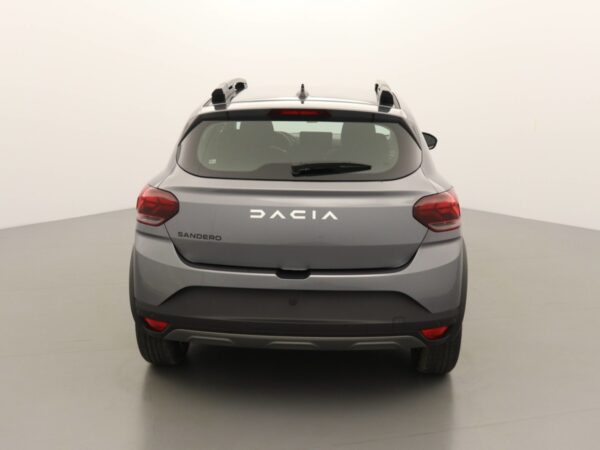 Photo 5 of 6 of N200909 DACIA SANDERO TCE