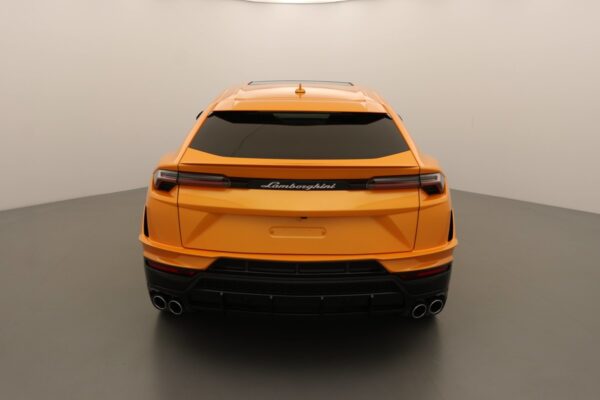Photo 5 of 6 of O196424 LAMBORGHINI URUS V8 TWIN-TURBO