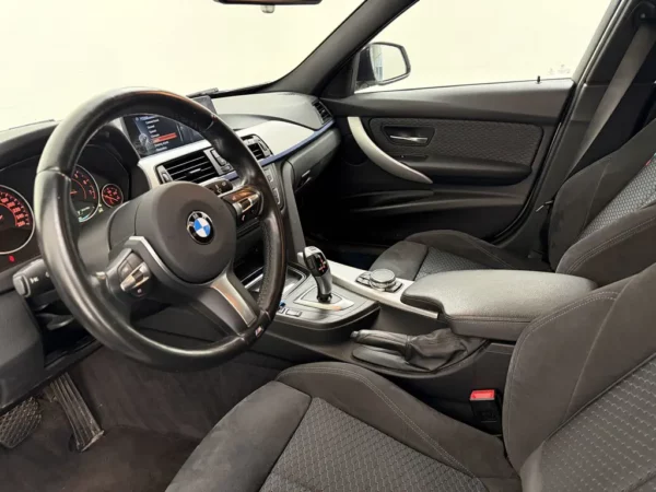 Photo 6 of 24 of WBA3A11020J617339 BMW 3-serie 316i Executive Xenon Cruise Ecc