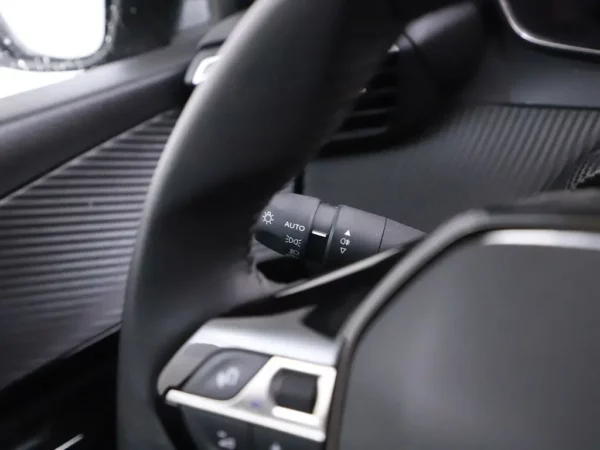 Photo 6 of 26 of VR3UPHMHDN5881101 Peugeot 208 1.2 PureTech Active Pack Airco