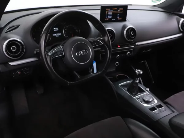 Photo 6 of 26 of WAUZZZ8V5F1133404 Audi A3 Cabriolet 1.4 TFSI CoD Ambition Pro Line Plus Softtop Stoelverw.